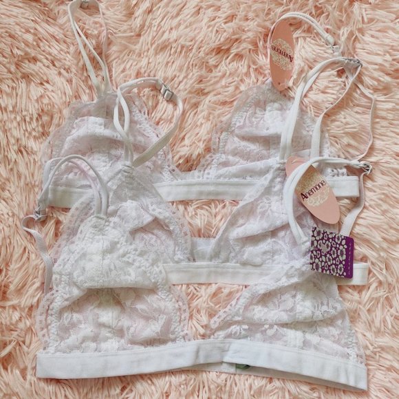 NWT White Triangle Lace Bralette - Picture 1 of 4